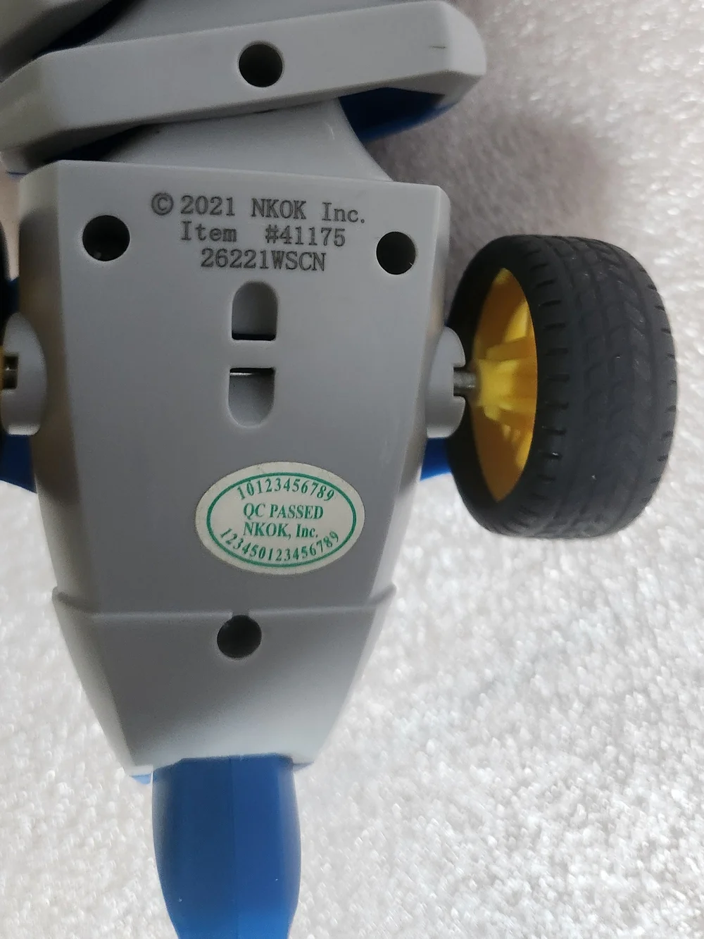 NIKOK Machine Lights And Sounds Shark Blue side winder 12 inch Tachan